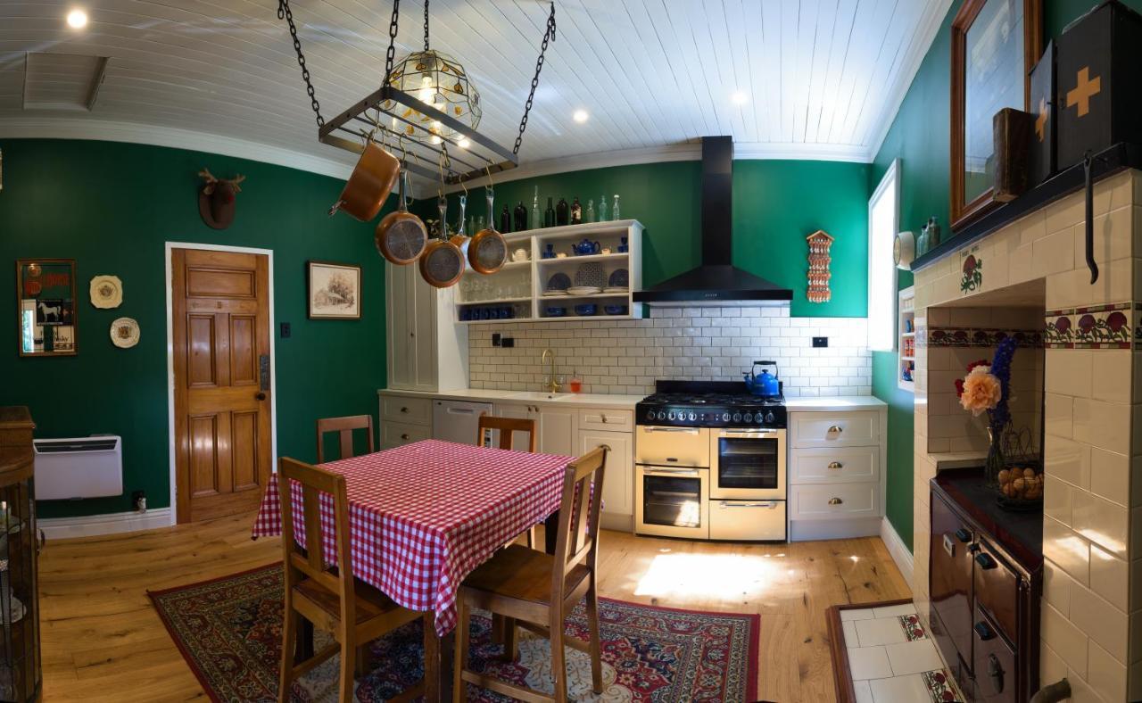 The Ferry Bed & Breakfast Distretto di Distretto di Queenstown Esterno foto