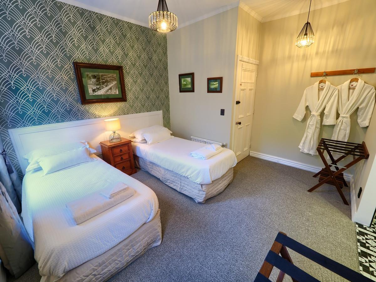 The Ferry Bed & Breakfast Distretto di Distretto di Queenstown Esterno foto